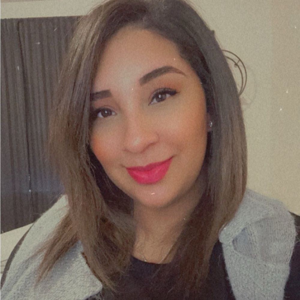 Meet your Posher, Dionne